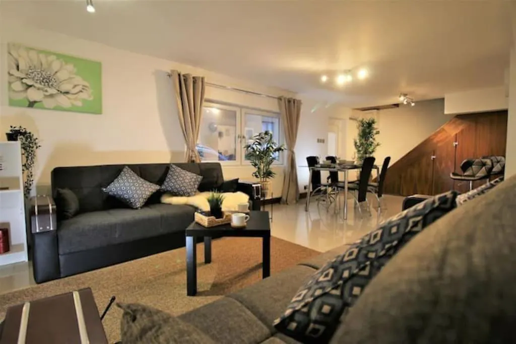 Ty Glas Mews By Property Promise Cardiff 0*,