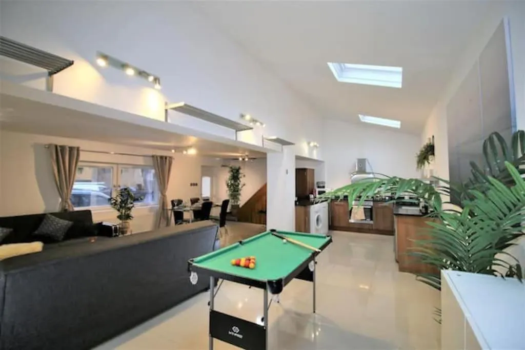 Apartment Ty Glas Mews By Property Promise Cardiff